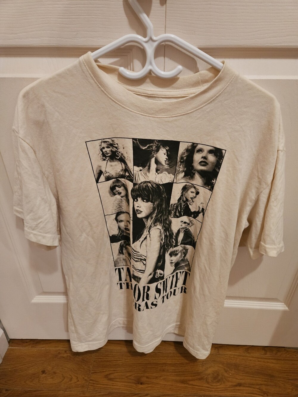 Taylor Swift Concert Tee "The Eras Tour" (2023/2024), New Condition